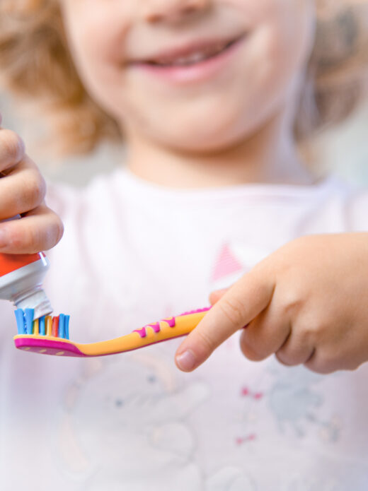 Πώς να να πείσεις το παιδί σου να πλένει τακτικά και σχολαστικά τα δόντια του