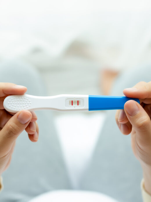 Τεστ εγκυμοσύνης - 6 σημάδια που φανερώνουν πως θα βγει θετικό
