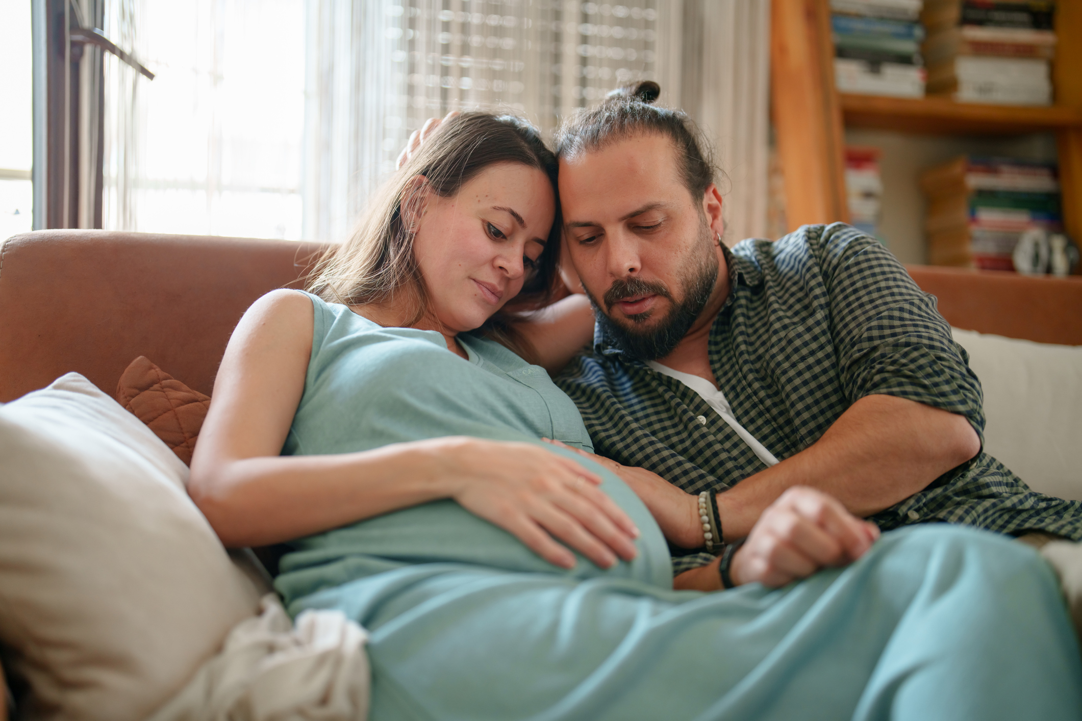 Κινήσεις Εμβρύου στην Κοιλιά: Τι Πρέπει να Περιμένω;
