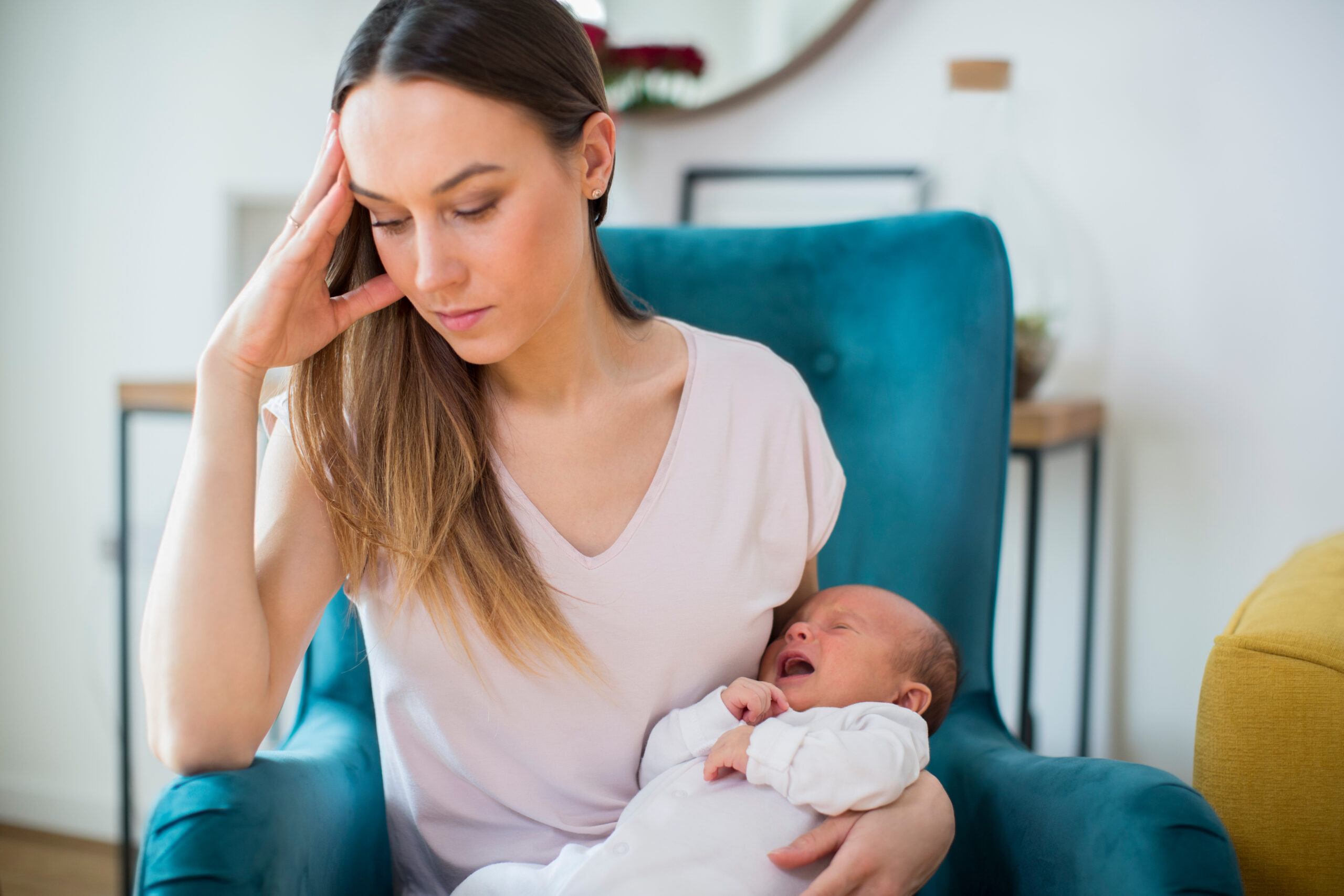 6 χρήσιμες συμβουλές για να προστατεύσεις εσένα και το μωρό σου από την επιλόχειο κατάθλιψη