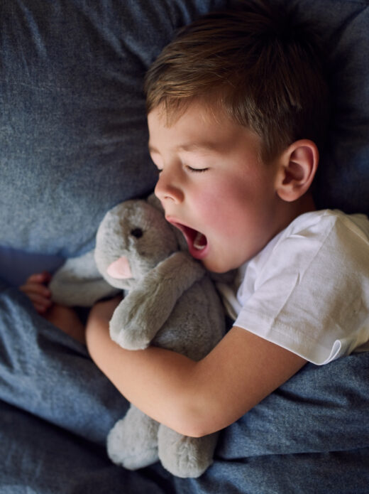 Γιατί ο ύπνος είναι σημαντικός στην ανάπτυξη των παιδιών; / Πόσες ώρες ύπνου χρειάζονται τα παιδιά και γιατί;