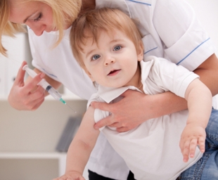 Εμβόλια: Αυτά που πρέπει να γνωρίζει κάθε γονιός