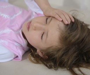 Παιδικοί πονοκέφαλοι – Τι πρέπει να γνωρίζουν οι γονείς