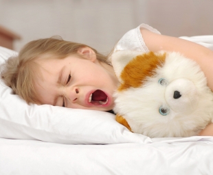 Πρωινό ξύπνημα για παιδιά – Μικρά μυστικά για να γλιτώσετε το πρωινό μαρτύριο