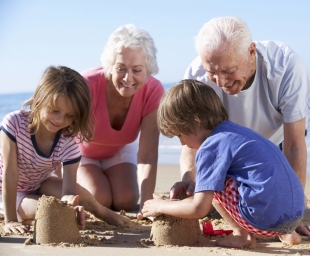Διακοπές με τον παππού και τη γιαγιά; Τι πρέπει να προσέξετε