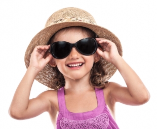 Γυαλιά ηλίου για παιδιά - Μάθε ποια είναι τα κατάλληλα