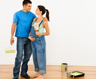 6 αλλαγές που πρέπει να κάνετε στο σπίτι σας πριν φέρετε το μωρό