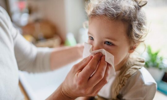 Εποχική γρίπη: Οι συνήθειες που θα προστατεύσουν εσένα και την οικογένειά σου