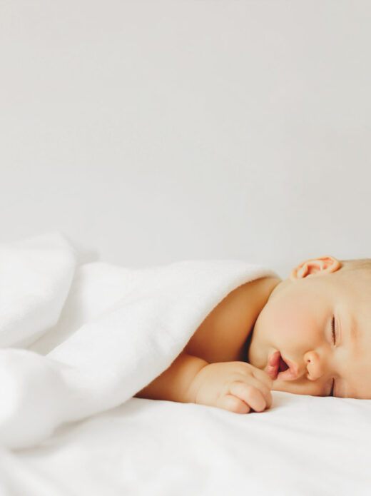 Τι σημαίνει όταν το μωράκι σας κοιμάται πολύ;