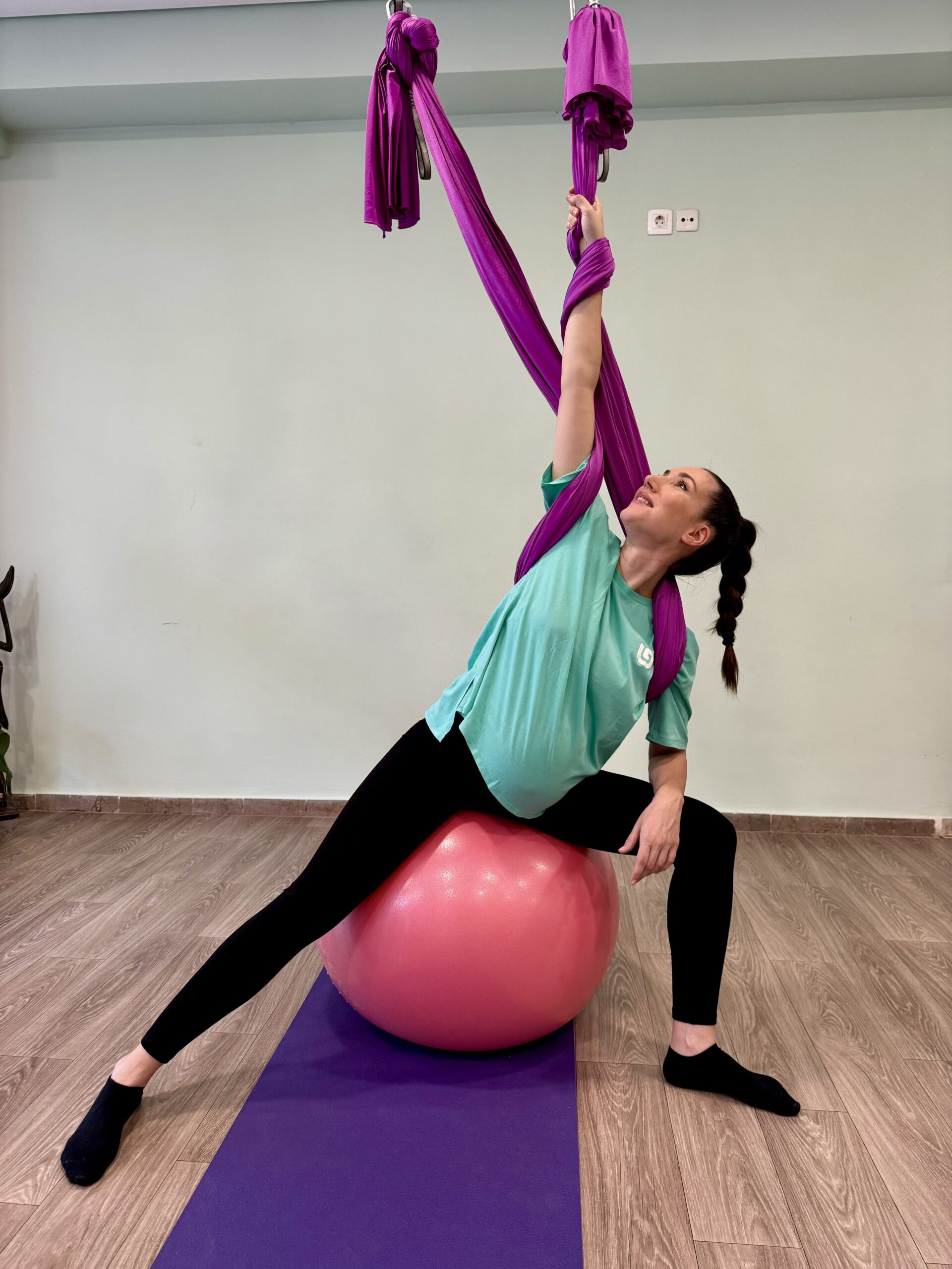 Aerial Prenatal Yoga: ένα δώρο στην ψυχή και το σώμα κάθε εγκύου