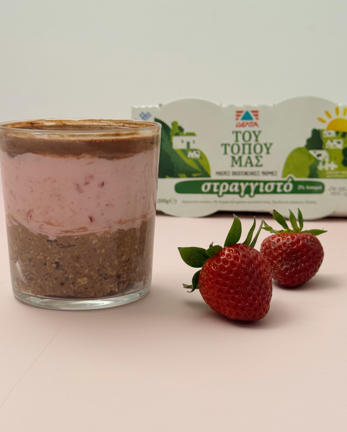 Σοκολατοφραουλενιο overnight oats